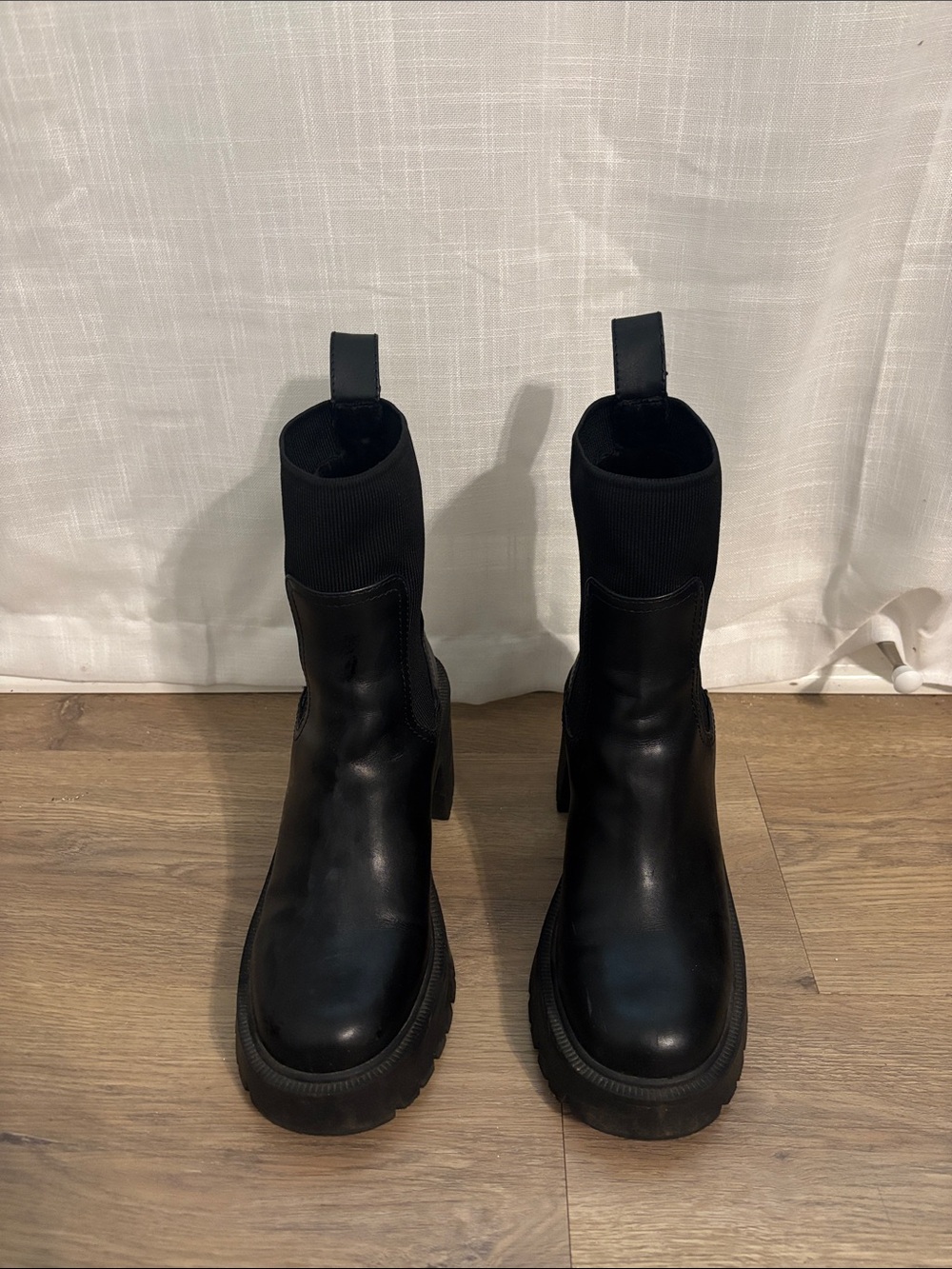 Mango - Black womens Chelsea Boot with Elastic Ankle